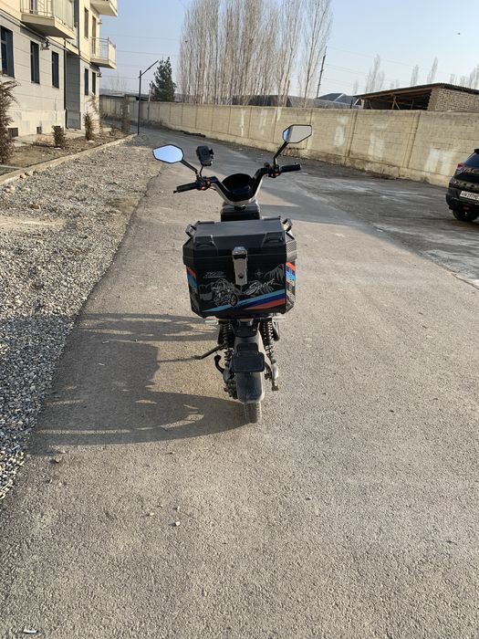 Bonvi електроскутер сотилади