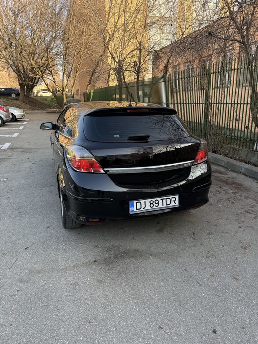 Opel astra h gtc