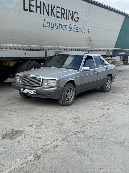Продам Мерседес Бенц  190.