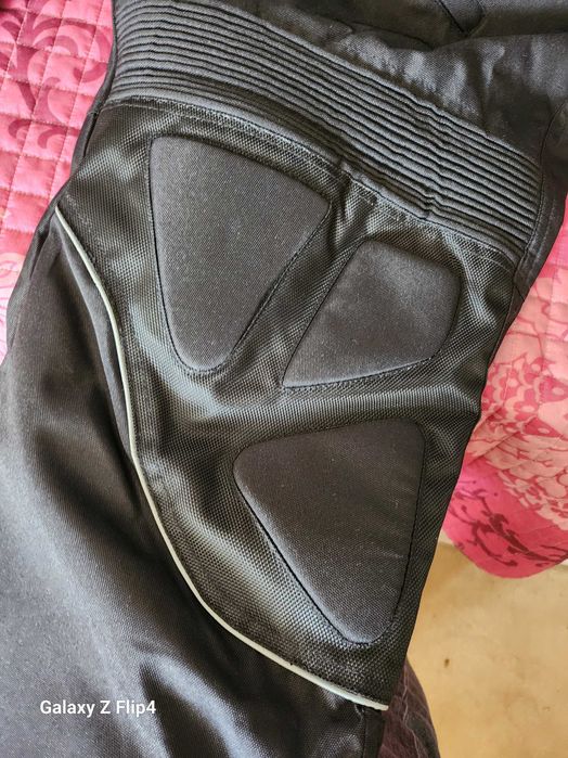 Pantaloni moto si geaca