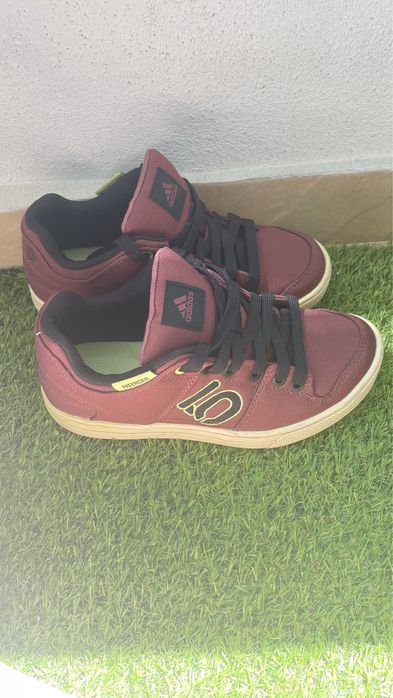 Нови кецове Adidas