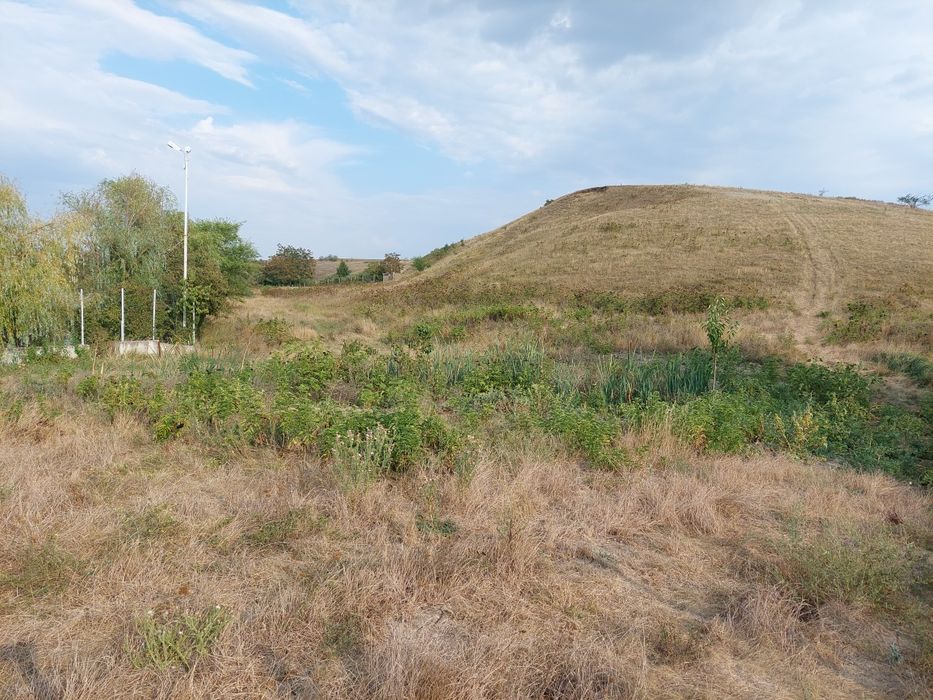 Teren 10.000m2 extravilan+ intravilan