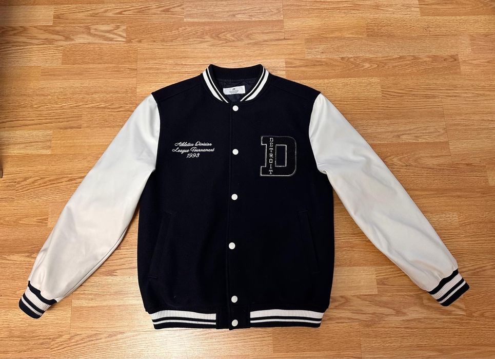 Vand geaca Bomber H&M,copii 12-13 ani