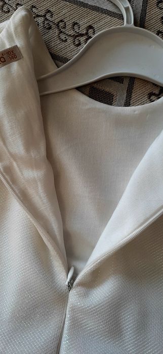 Продам нарядные платья