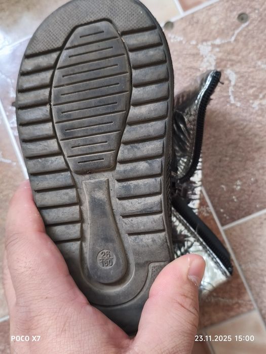 Прадаю детски сапоги женски