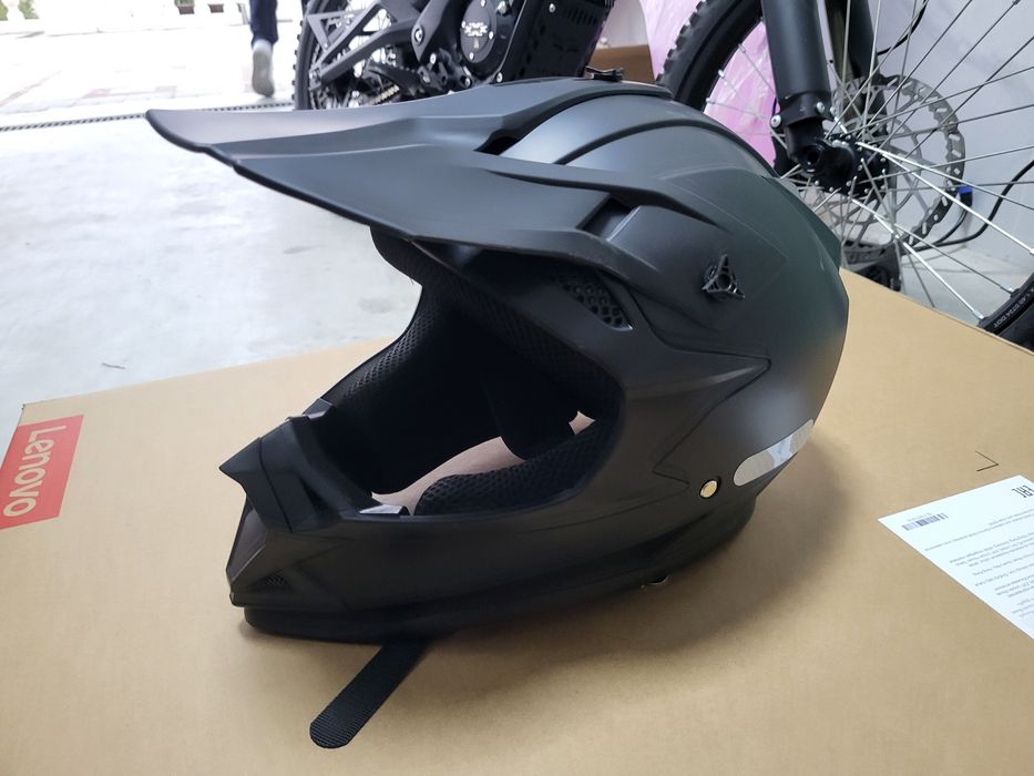 Продам новый мотошлем