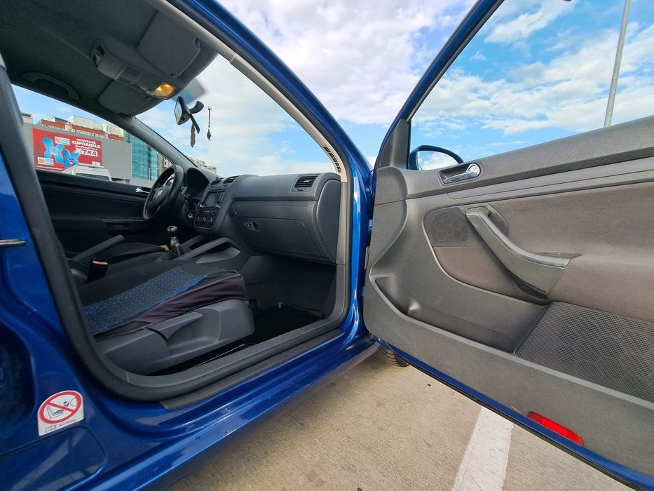 Vând VW Golf 5 MPI motor  benzina BGU