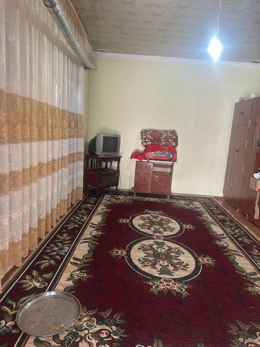 Uy sotiladi 2-etaj 8-sotix