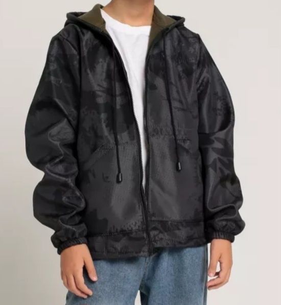 Продам ветровку для мальчика