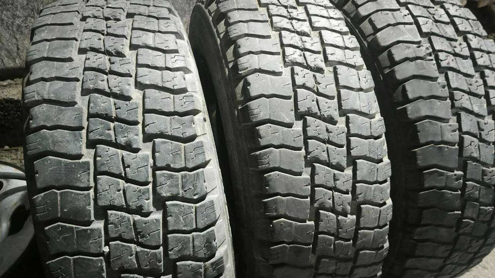 Шины всесезонные 235/75 R15 Пилигрим