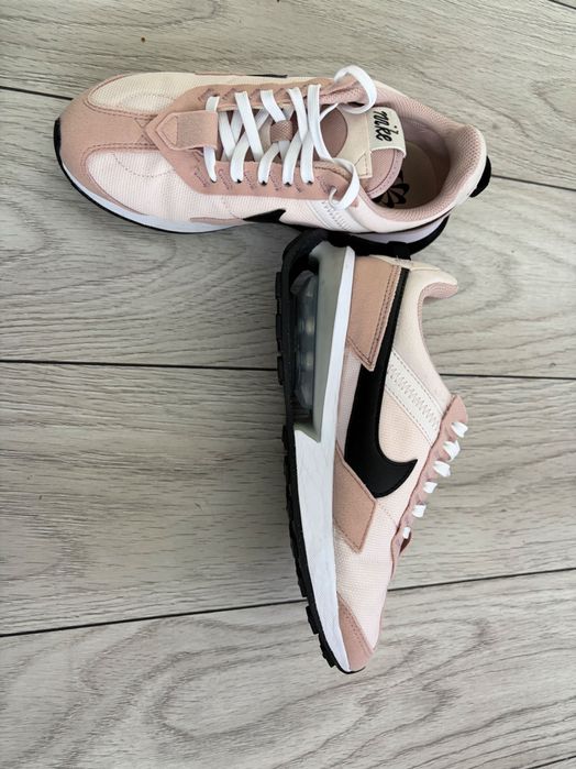 Дамски Маратонки Nike Air Max Pre-Day