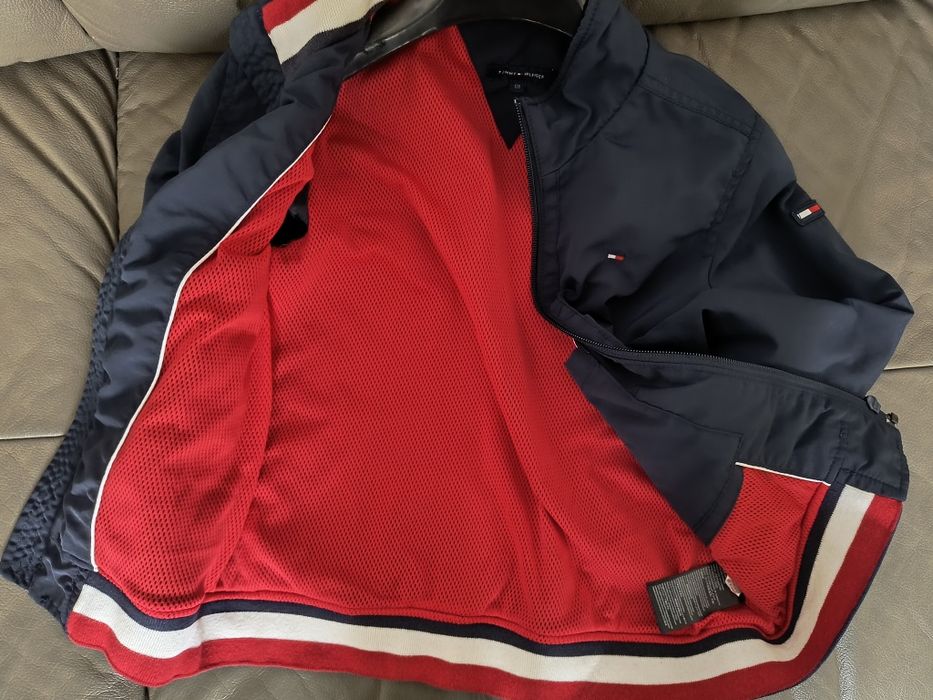 Geacă Tommy Hilfiger mărime 128 cm