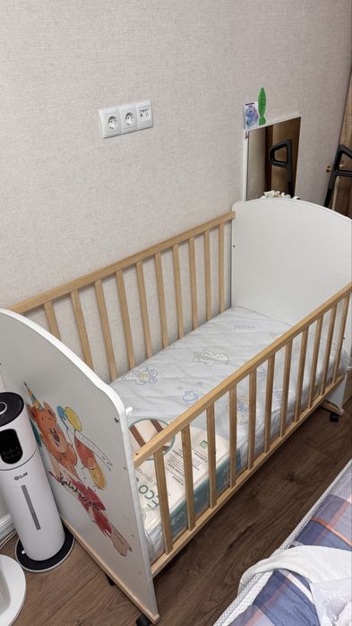 С 1 - ых дней жизни манеж