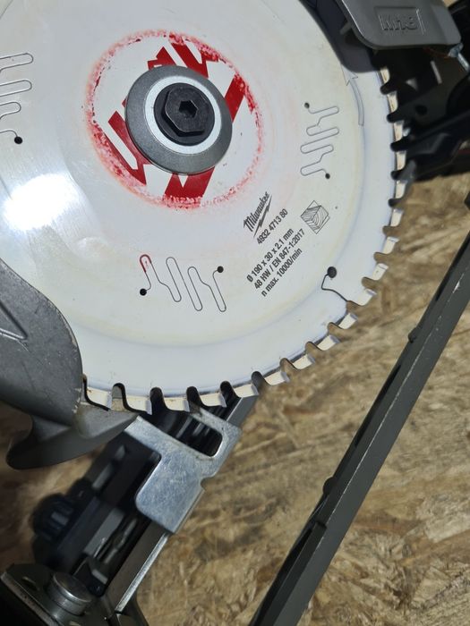 Circular Milwaukee M18 FCSG66