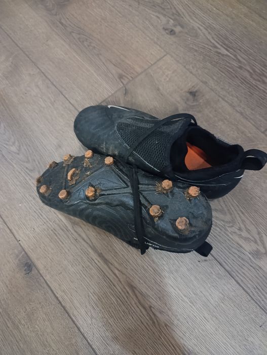 Бутонки за естествена трева номера38.5 и 38