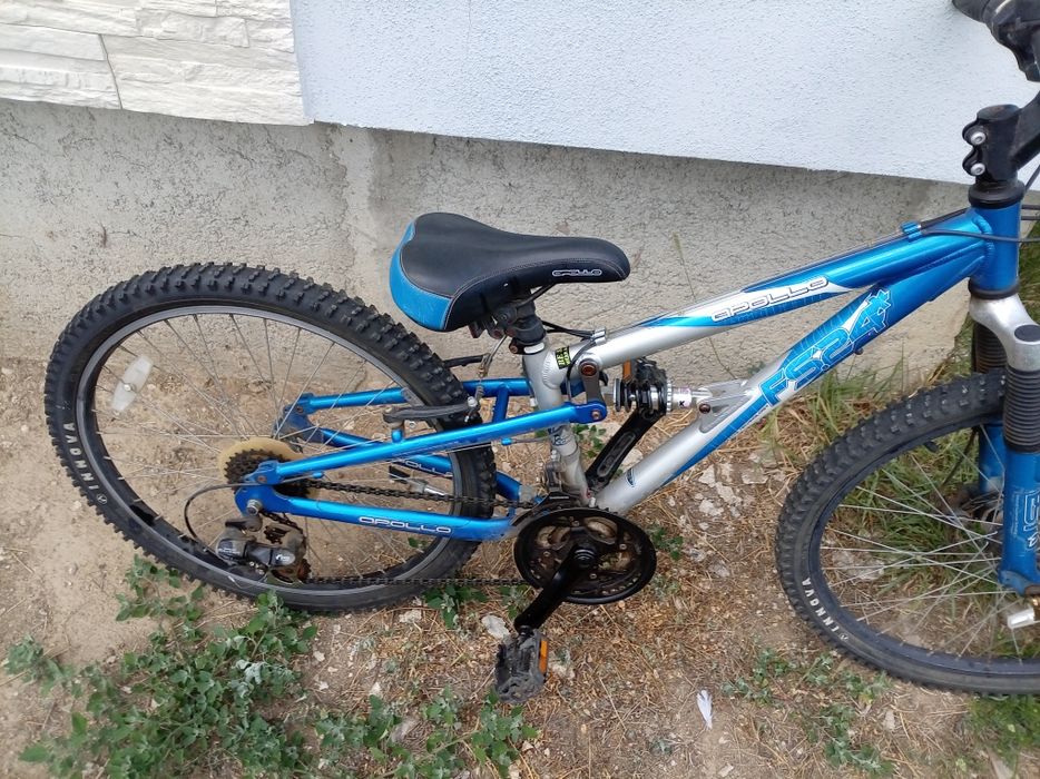 Vand ieftin bicicleta pentru copii roti de 24 , frana pe disc.