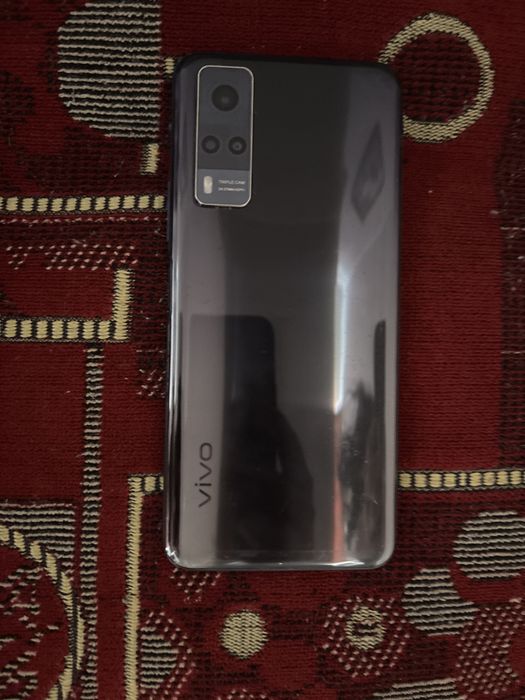 Продам телефон Vivo Y31 на 128 ГБ