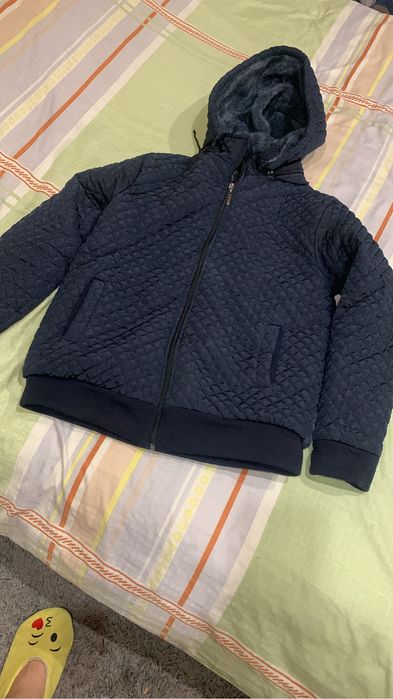 Продаю демисезонную куртку