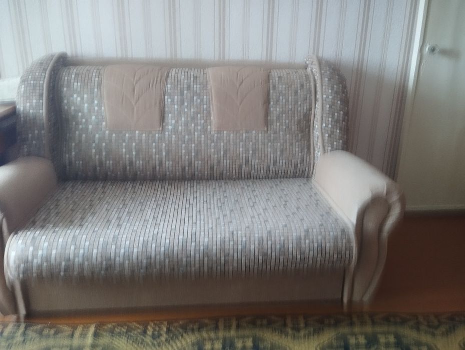 Продам диван в хорошем состоянии