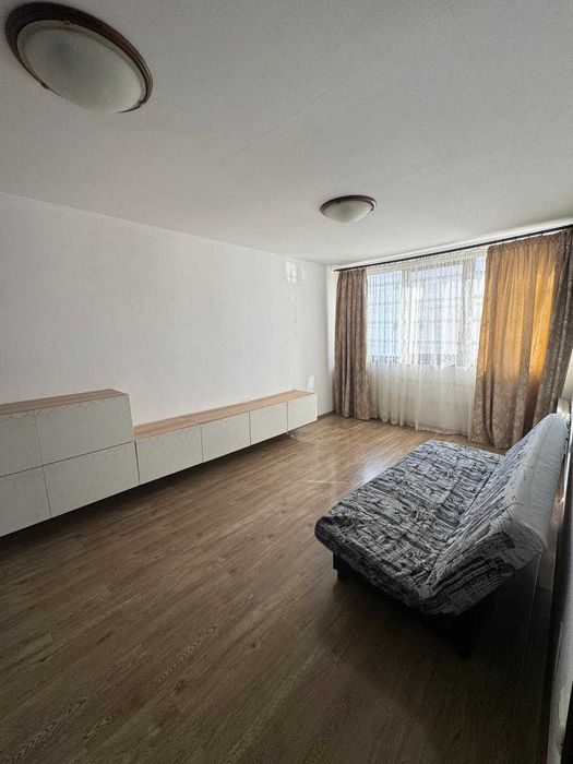 Garsonieră de închiriat