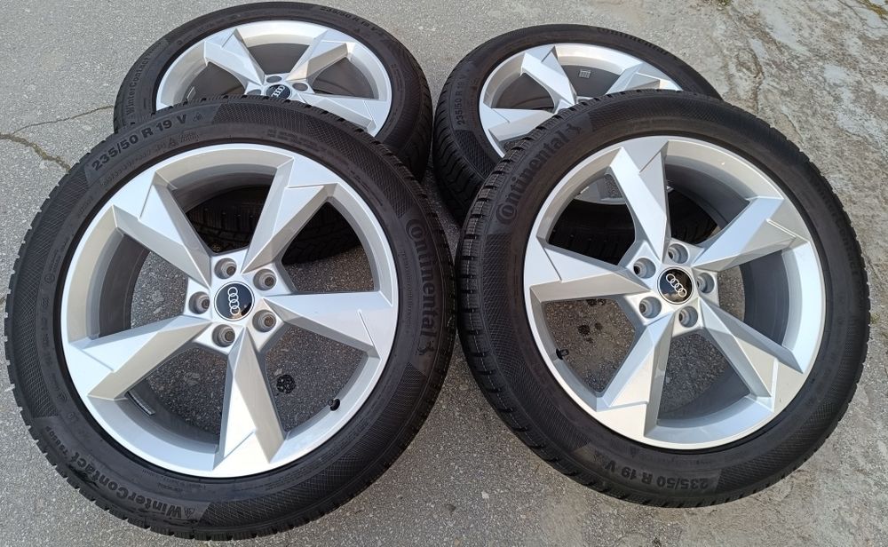 Оригинални джанти  с гуми зимни 19 цола за Audi Q3 Sq дот 2023г Нови!!
