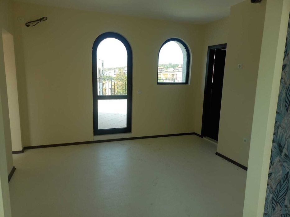 Продава се Четиристаен апартамент в Несебър - 200 кв.м за 775 €/кв.м - Снимка #2