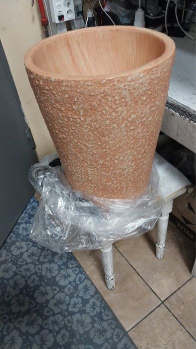 Продам кашпон для цветов
