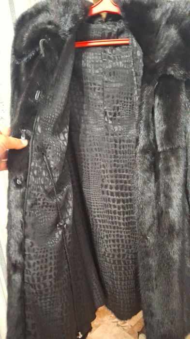 Продам норковую шубу
