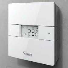 НОВ стаен термостат Rehau NEA H 230V