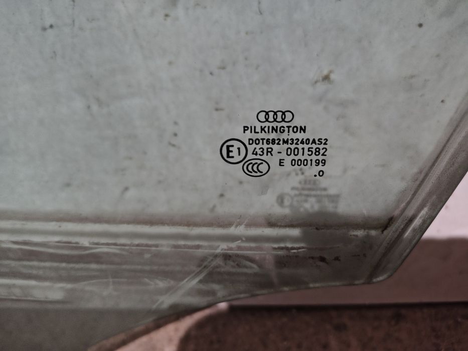 De vânzare geam stânga față, audi A4 B8