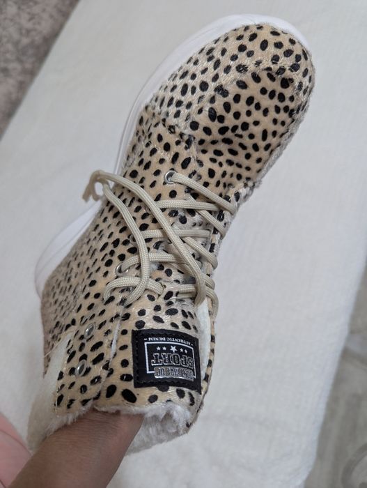 Продам осенние сапоги, леопард