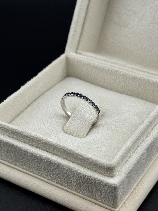 Кольцо с сапфирами