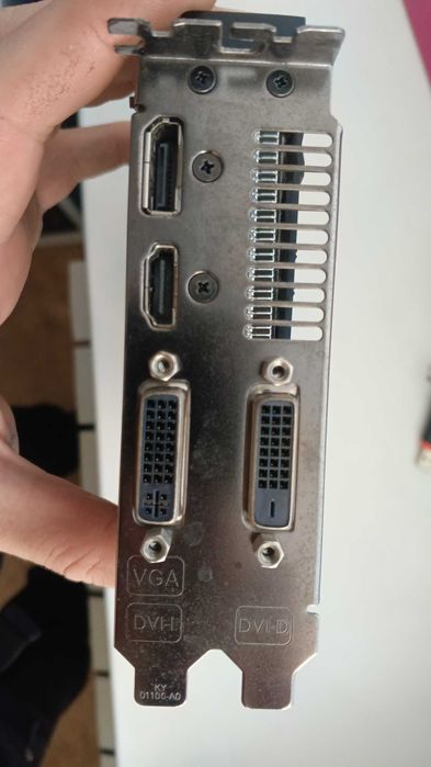 Продам видеокарту Ryzen r9-270x-2gb