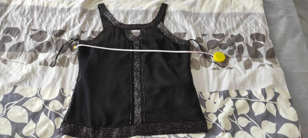 Дамски дрехи(рокличка и потник)