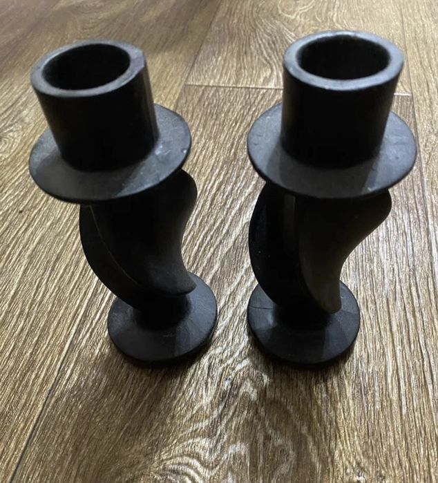 Подсвечник черный пластиковый (3 штуки)