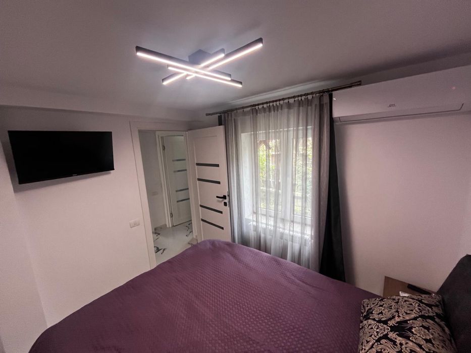 Închiriez apartament  în vilă – Sinaia, zonă centrală (lângă restaurant Casa Noastra)
