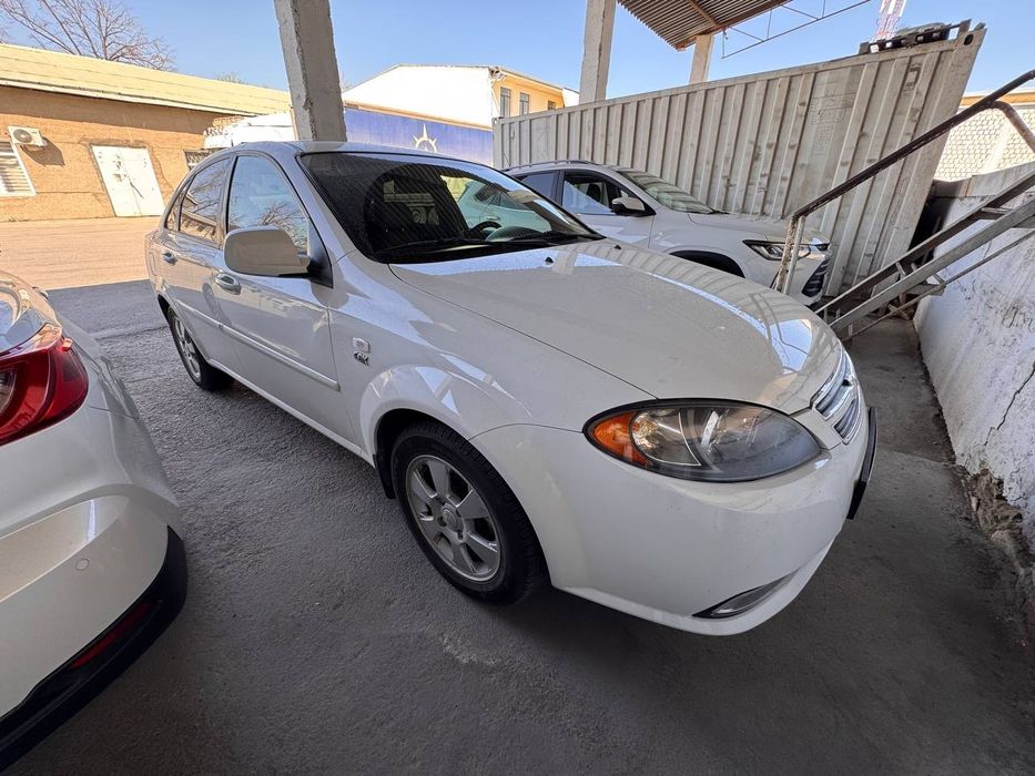 Lasetti jentra srochna