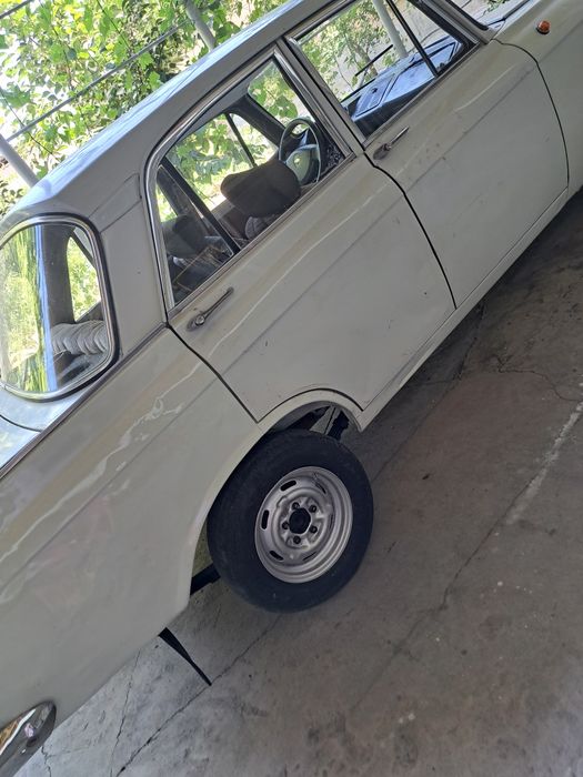 Машина москвич 412