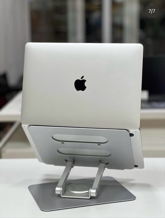 Ноутбук бизнес класса Macbook pro 13 | M1 чип |