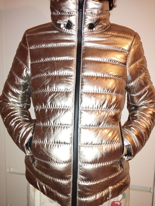 Продам  демисезонная куртку!