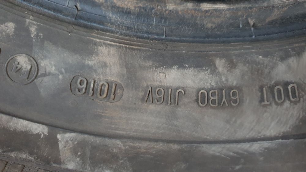 Гуми 235 65 16 С дот 16 платин