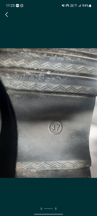 Продам школьные туфли