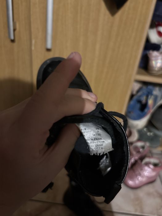 Ghete H&M fete negre cu minnie