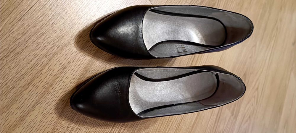 Vând pantofi piele dama Marelbo