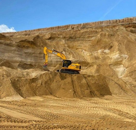 Transport nisip si agregate de balastiera