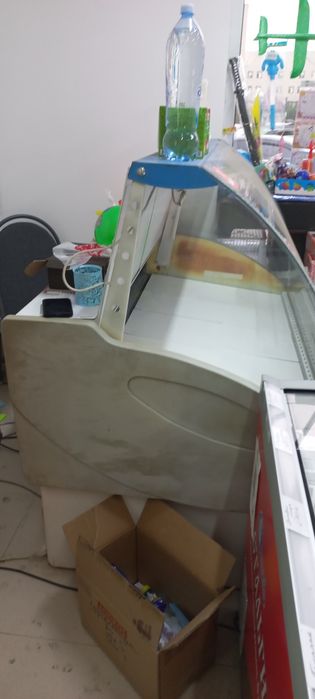 Холодильник для магазина