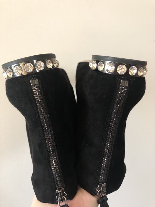 Miu Miu Botine piele intoarsa