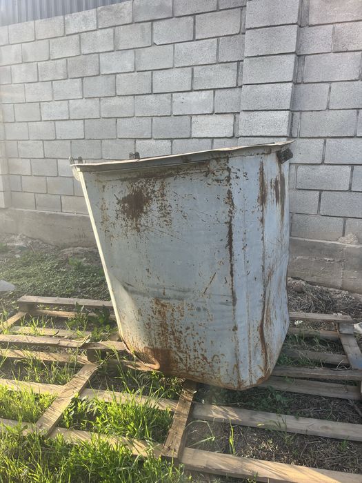 Контейнер для мусора