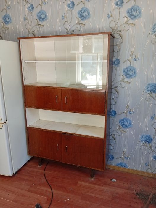 Сервант/ шкаф советский б/у