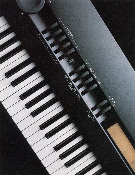 Alesis Quadrasynth 76 клавиша - перфектен